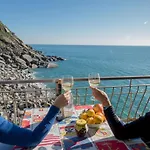 Unda De Ma With Ac & Sea View Balcony