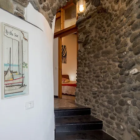 Unda De Ma With Ac & Sea View Balcony * Вернацца