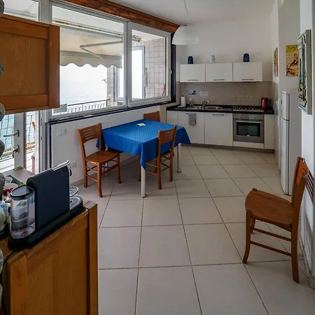 Апартаменты Unda De Ma With Ac & Sea View Balcony *