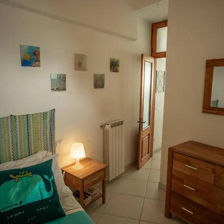 Unda De Ma With Ac & Sea View Balcony شقة