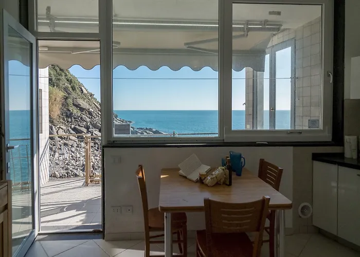 Unda De Ma With Ac & Sea View Balcony 아파트